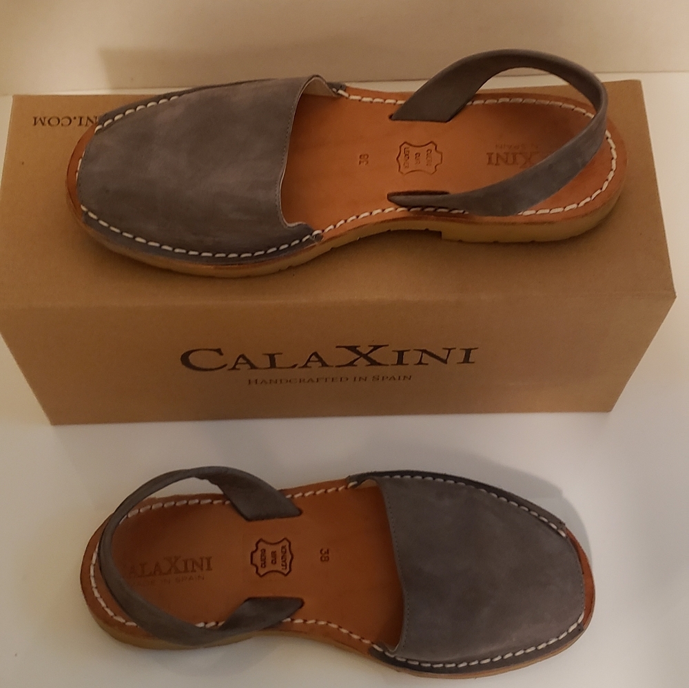CalaXini sandals size 38